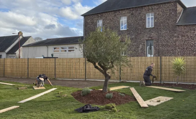 Réalisation de gazon de placage à Pleumeleuc