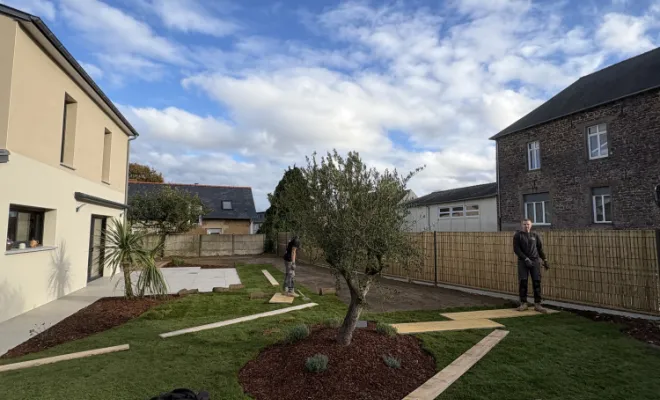 Réalisation de gazon de placage à Pleumeleuc