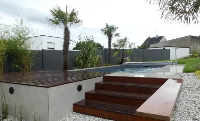 Aménagement d'une piscine et d'une terrasse à Saint-Aubin-d'Aubigné