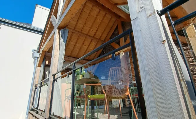 Création d'une terrasse pour un restaurant à Monfort-sur-Meu