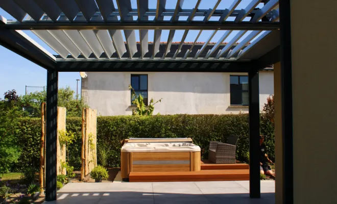 Pergola bioclimatique à Pleumeleuc
